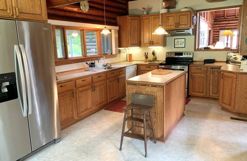 Boothbay Harbor House | Spacious Spruce Point Waterfront Retreat: Walk to the Inn & Enjoy Easy Access to Boothbay Harbor!