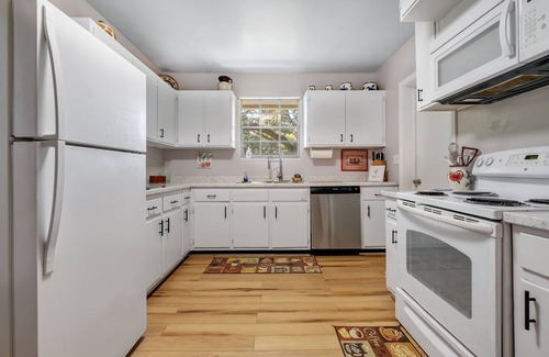 Tallahassee House | Spacious Stay Steps from FAMU – Ideal for Groups