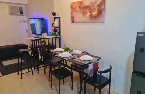 Ugong Apartment | Spacious Staycation in Pasig Urban Metro Escape