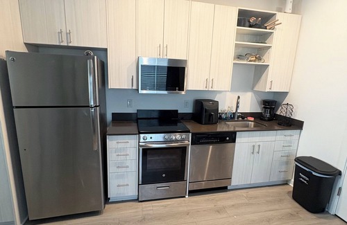 Kansas City Apartment | Spacious Studio Living with Lounge Space — Close to Downtown & Hospitals!