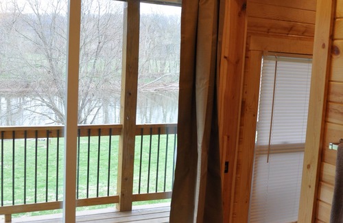 Frederick Apartment | Spacious Studio on Monocacy River, Sleeps 4, Full Bath, Kitchenette.