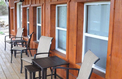 Frederick Apartment | Spacious Studio on Monocacy River, Sleeps 4, Full Bath, Kitchenette.