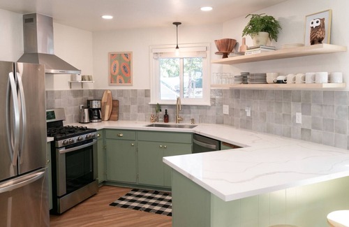 Strawberry House | Spacious, Stylish Cabin by Dodge Ridge & SnowPark!