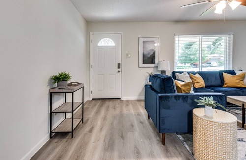 Dallas House | Spacious Stylish Home - 10 Min. to Downtown!