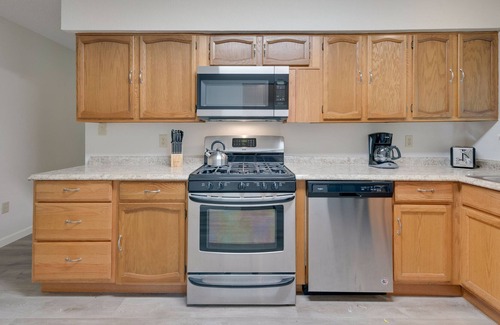 Dallas House | Spacious Stylish Home - 10 Min. to Downtown!