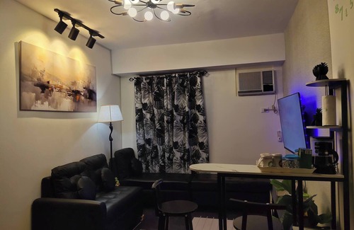 Ugong Condo | Spacious Suite in Pasig Cityurban Metro Escape