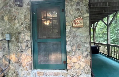 Blowing Rock Cabin | Spacious suite surrounded by nature with living room, fireplace, porch, fire pit