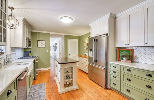Greenville - Spartanburg House | Spacious Taylors Home ~ 5 Mi to Dtwn Greenville!