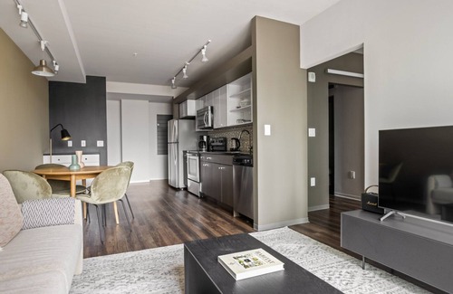 Theatre District Apartment | Spacious Theatre District 2BR w/Gym & W/D, near Boylston T, by Blueground