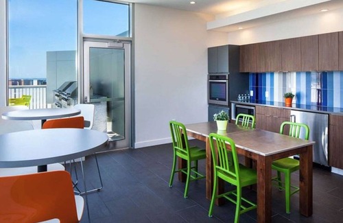 Theatre District Apartment | Spacious Theatre District 2BR w/Gym & W/D, near Boylston T, by Blueground