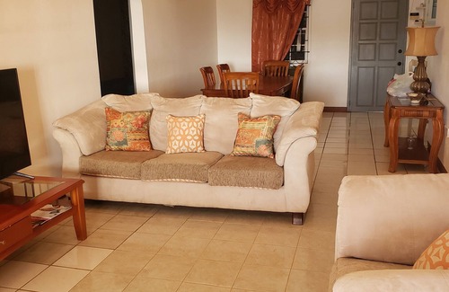Lance aux Epines House | Spacious three bedroom apartment overlooking the beach