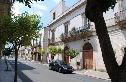 Alberobello Apartment | Spacious town centre apartment with large roof terrace