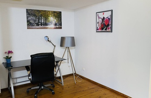Wollongong CBD House | Spacious Townhouse in Wollongong CBD, close to North Wollongong Beach