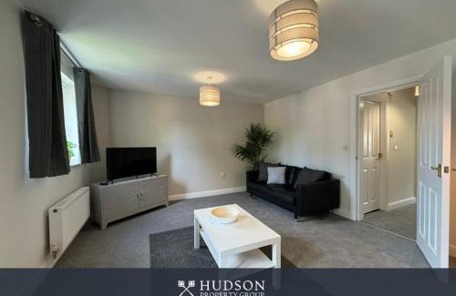 Telford House | Spacious Townhouse with Garden