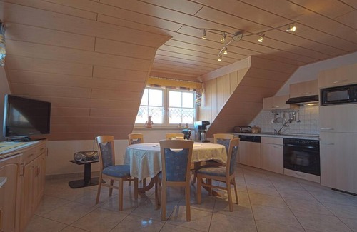 Pleinfeld Apartment | Spacious vacation apartment (85sqm) with covered elevated terrace