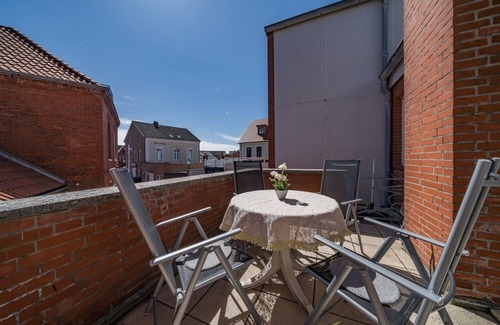 Borkum Apartment | Spacious vacation apartment for 4 people with south-facing balcony