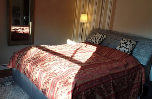 Varel Other | Spacious vacation apartment with fireplace and barrel sauna in the sheltered garden.