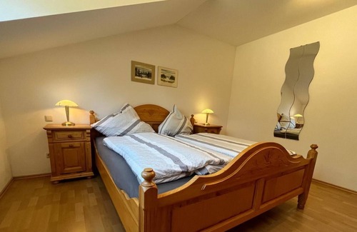 Frathau Apartment | Spacious vacation apartment for 3 people with balcony