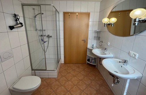 Frathau Apartment | Spacious vacation apartment for 3 people with balcony