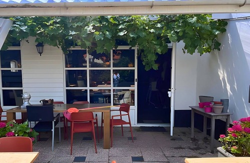 Zoutelande House | Spacious vacation home with 9 rooms, ideal for families, companies, or groups of friends.