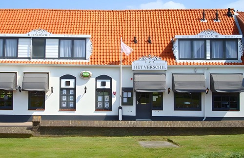 Zoutelande House | Spacious vacation home with 9 rooms, ideal for families, companies, or groups of friends.