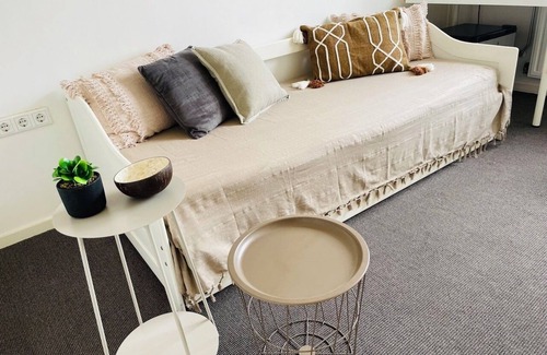 Zoutelande House | Spacious vacation home with 9 rooms, ideal for families, companies, or groups of friends.