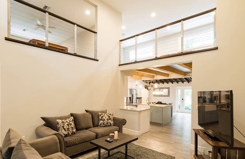 Sarasota Springs House | Spacious Vacation Rental in Sarasota /Private Pool /Game Room with Pool Table