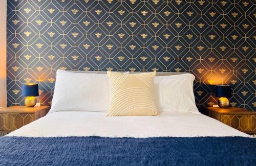 Eccles House | Spacious Victorian 5Bedroom 5Bathroom w Free Parking
