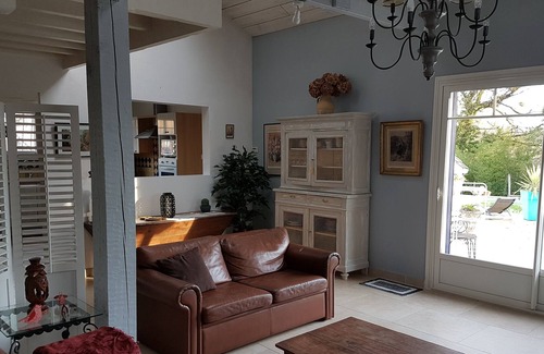 Latresne House | Spacious villa 237 m2 with swimming pool Plus12 people near Bordeaux