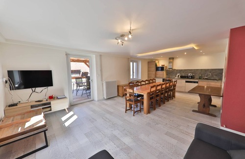 Sondernach Villa | Spacious Villa Hohneck 15 pers 8ch large living room wifi sauna