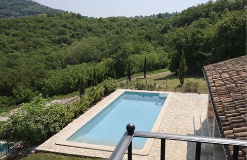 Brkac Villa | Spacious villa with 10x5m pool, aircon. Rural retreat, stunning views.