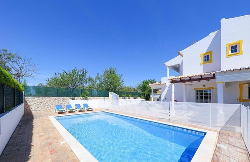 Guia Villa | Spacious villa with large outside terrace