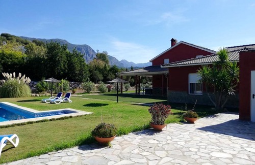 Ubrique Villa | Spacious Villa with Private Pool, Mountain View, in Ubriquea