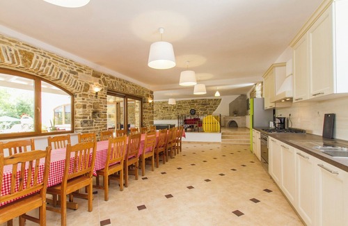 Tupljak Villa | Spacious villa with swimming pool in the eastern hinterland of Istria