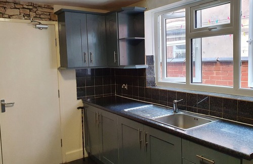 Walsall House | Spacious Walsall Accomodation