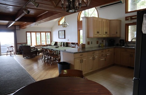 Laconia House | Spacious Waterfront 4 Season Home on Beautiful Lake Winnisquam