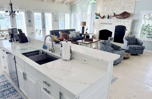 Marathon Apartment | Spacious Waterfront home-private heated pool-100 ft of dockage w/private backyard!
