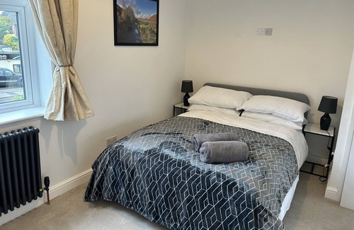 Harrogate House | Spacious, well appointed, in Harrogate and on the edge of the Dales