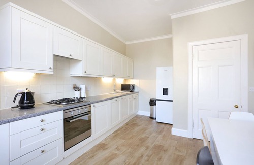 North Berwick Apartment | Spacious, well equipped four bedroom apartment