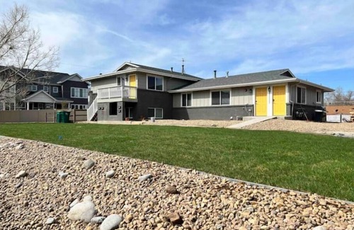 Westminster House | Spacious Westminster 2bd/1ba