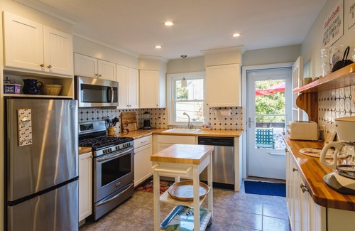Woods Hole House | Spacious Woods Hole Cape