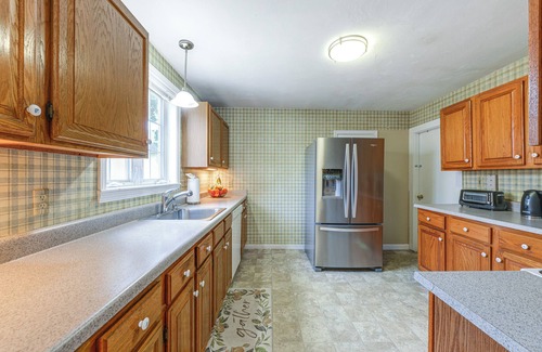 Salisbury Street House | Spacious Worcester Home Near Parks & Universities!