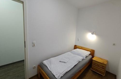 Ostringen Apartment | Spacious Worker Apartments with Rooftop Terrace - Up to 21 Guests