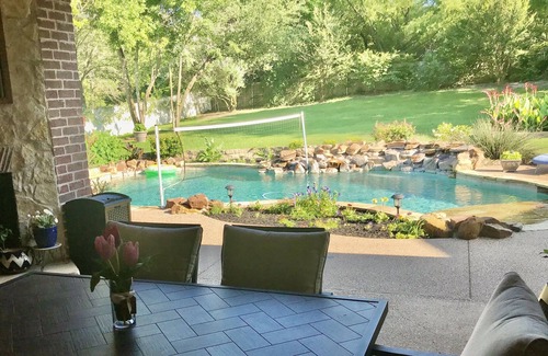 Lakeside House | Spacious yet cozy retreat home for leisure and or business travelers