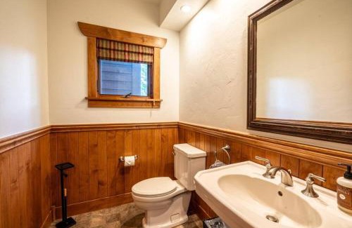 The Highlands House | Spalding's Lodge - Long Term Retreat