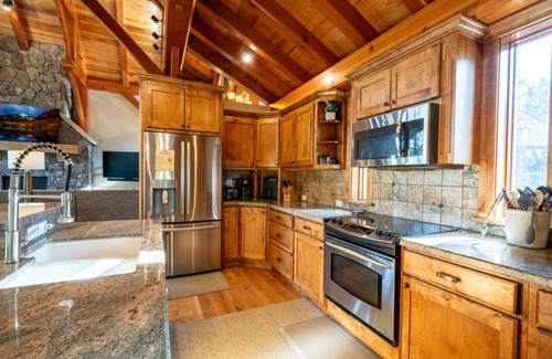 The Highlands House | Spalding's Lodge - Quite Breckenridge Neighborhood