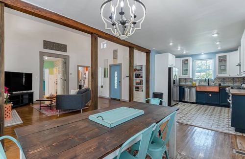 Norfolk House | Spanish Style Casita 2BR/2BA Dogs Welcome