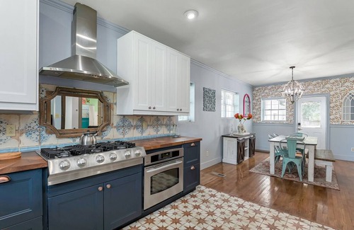 Norfolk House | Spanish Style Casita 2BR/2BA Dogs Welcome