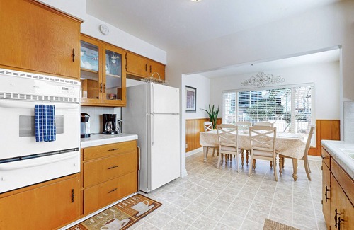 Little Italy House | Spanish-style home in the heart of Little Italy with 3 patios, garden & parking