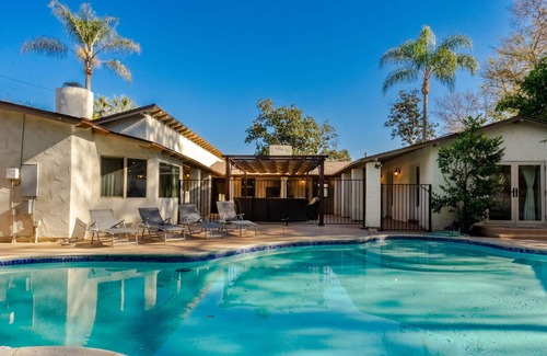 Toluca Lake House | Spanish Villa Heated Pool/Jacuzzi/Pingpong/Mini-golf